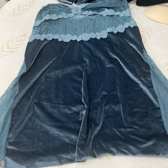 Elegant Blue Lace Trim Robe (2pcs) - Picture 6 of 6